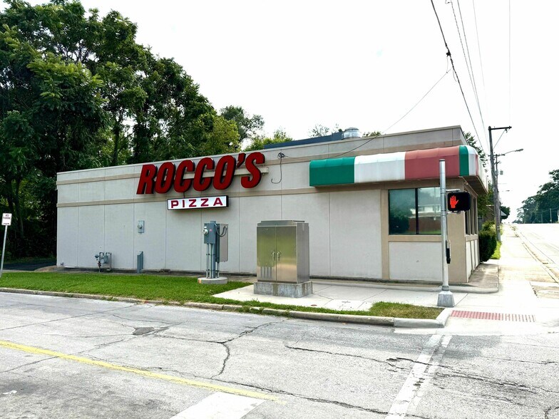 More Photos Of 834 E Division St, Springfield Restaurant For Sale