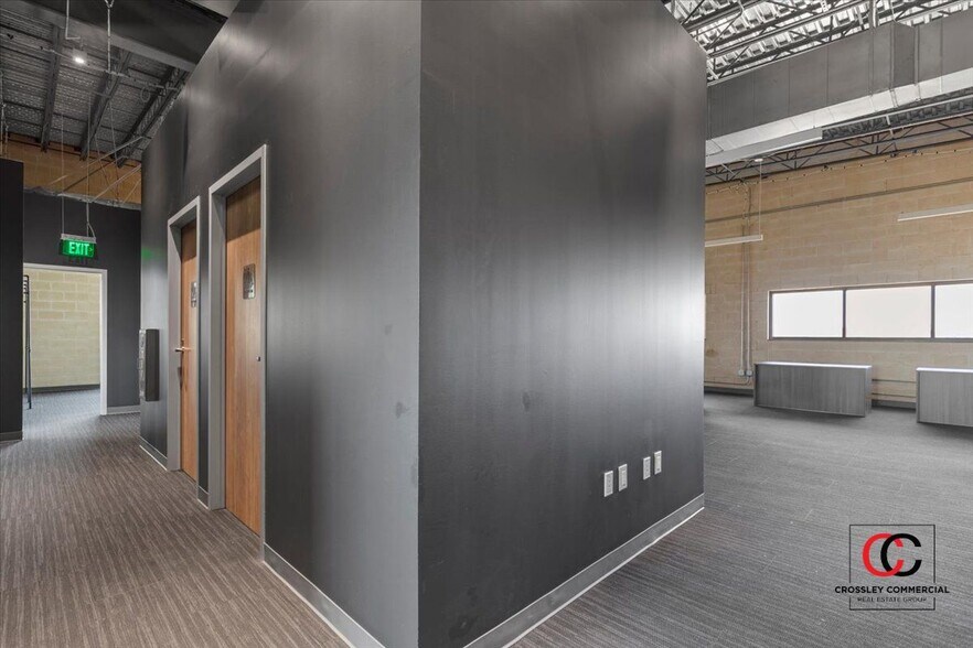 More Photos Of 211 S Brown St, Round Rock Medical For Sale