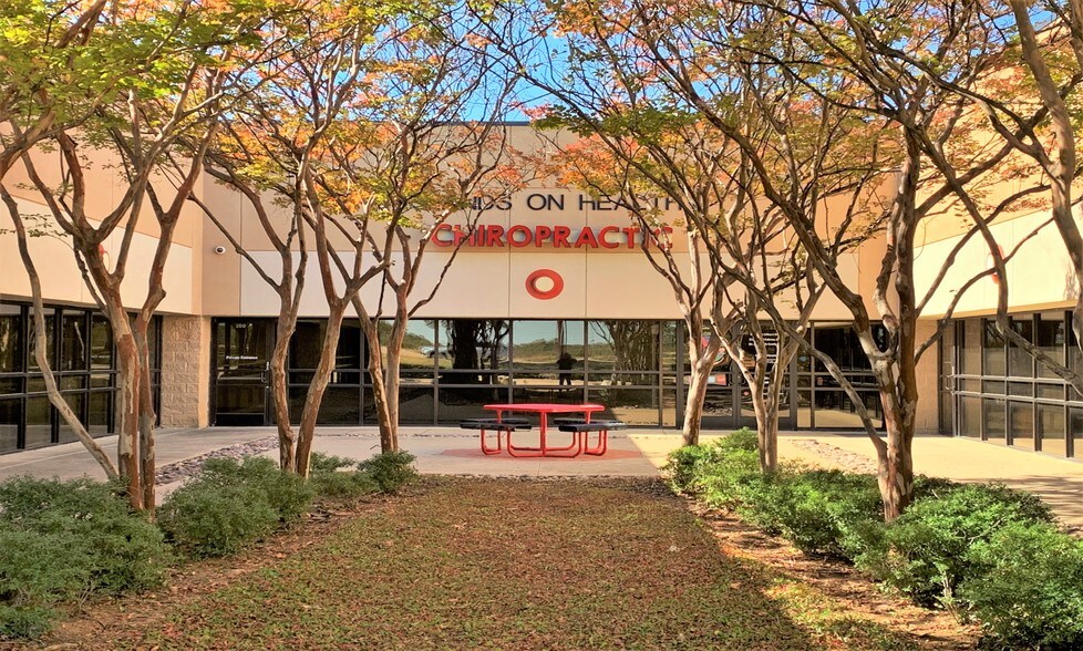 More Photos Of 3500 William D Tate Ave, Grapevine Office For Lease