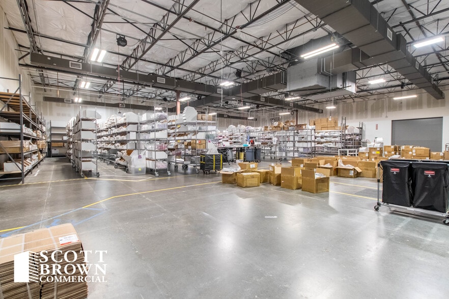 More Photos Of 650 Industry Way, Prosper Showroom For Lease