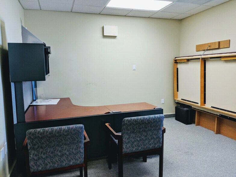 More Photos Of 110 Harbor Ln, Somers Point Medical For Sale