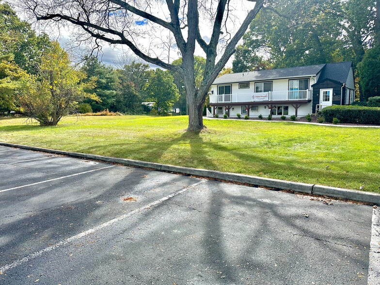 More Photos Of 591 Rt-34, Matawan Medical For Lease