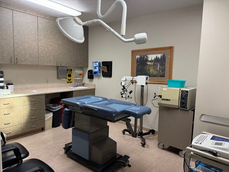 More Photos Of 97 Professional Way, Payson Office For Sale