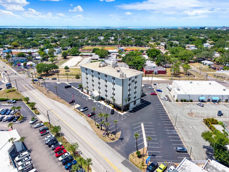 More Photos Of 3825 Henderson Blvd, Tampa Office For Lease