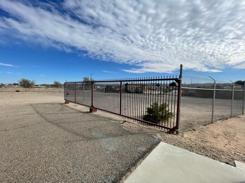 More Photos Of 712 W California Ave, Ridgecrest Warehouse For Sale