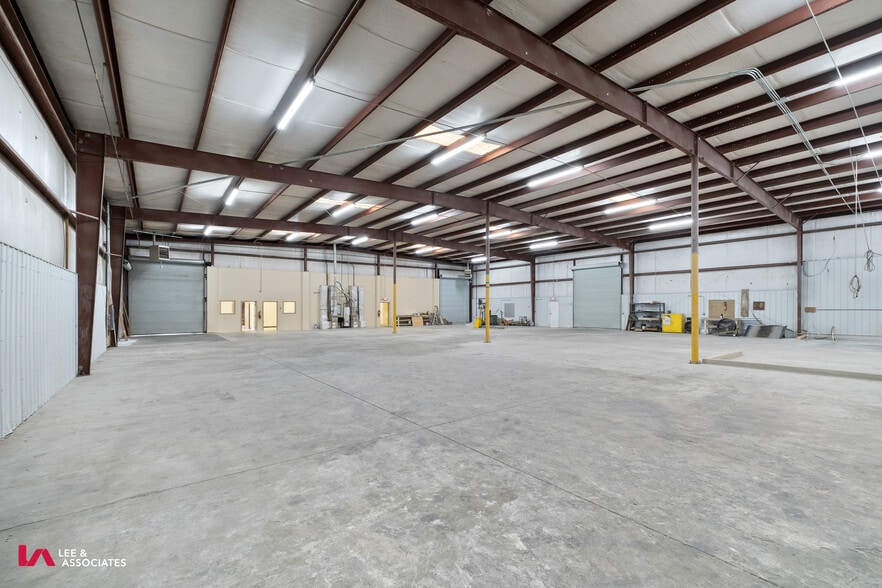 More Photos Of 121 Holt Industrial Cir, Acworth Warehouse For Sale