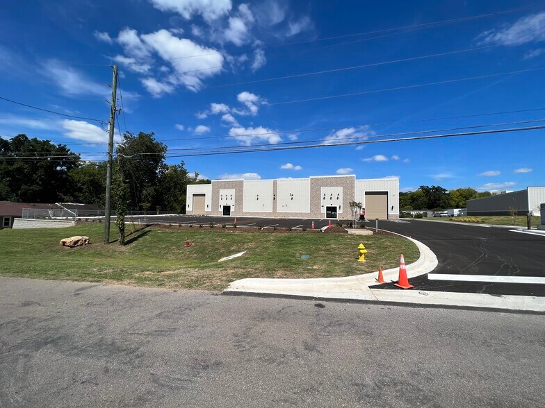 More Photos Of 108 Mountain View Dr NW, Huntsville Warehouse For Lease