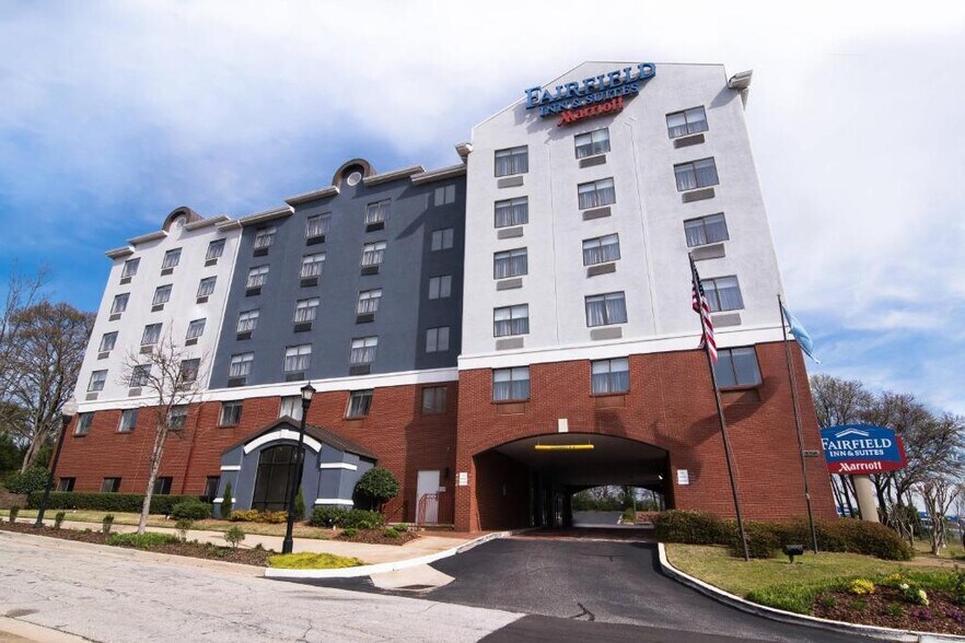 More Photos Of 1255 Walker Ave, East Point Hotel For Sale