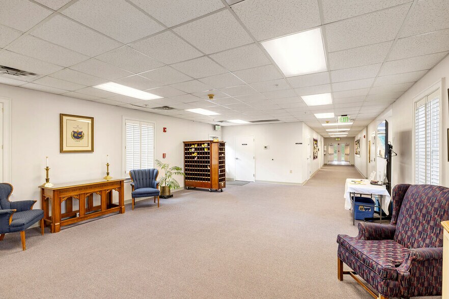 More Photos Of 1941 Shorter Ave SW, Rome Religious Facility For Lease