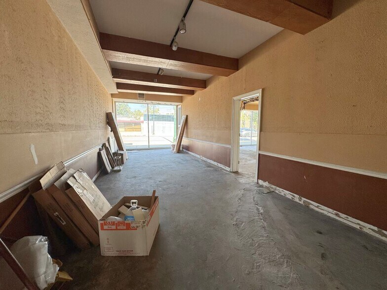 More Photos Of 3449-3453 W Peterson Ave, Chicago Storefront For Sale