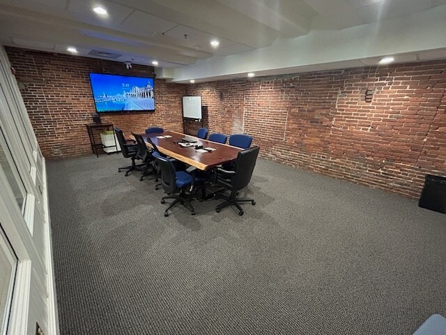 More Photos Of 9 Pond Ln, Concord Office For Lease