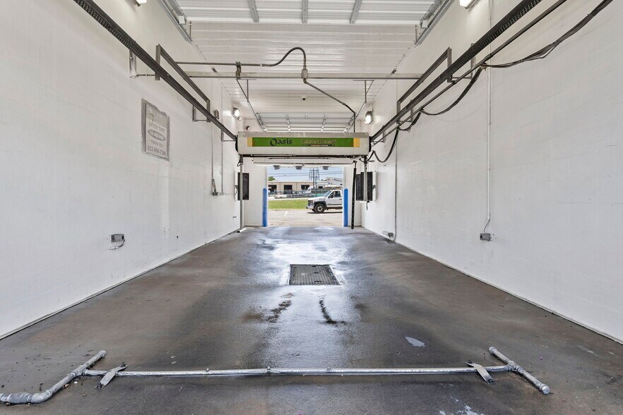 More Photos Of 2316 Pecan St W, Pflugerville Carwash For Sale