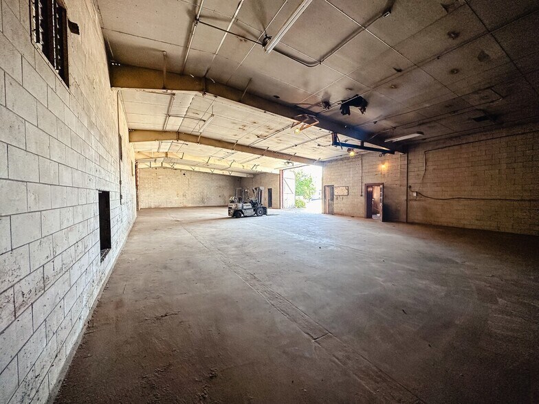 More Photos Of 512 Jones St, Gonzales Warehouse For Lease
