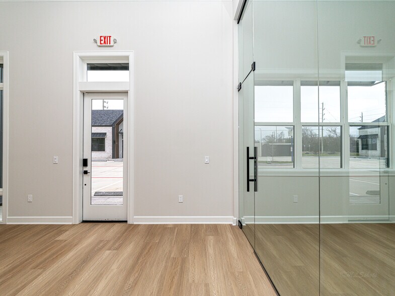 More Photos Of 1325 Main St, Katy Medical For Sale
