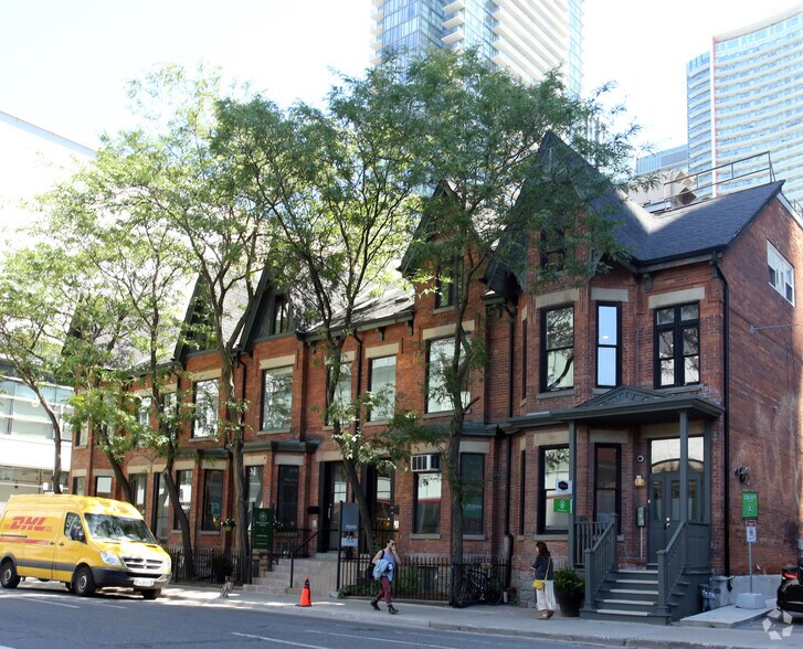 More Photos Of 269-277 Richmond St W, Toronto Office For Sale