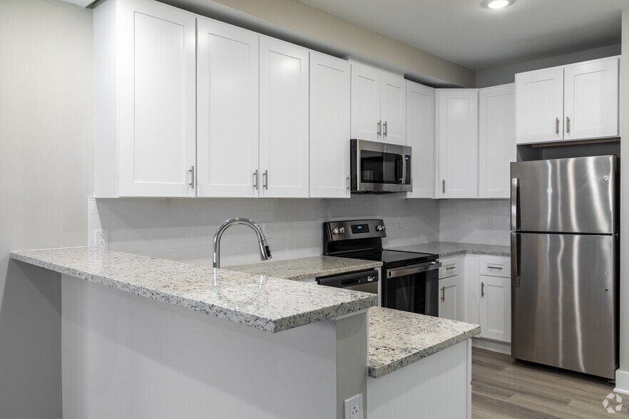 More Photos Of 35 Violet Ave, Poughkeepsie Apartments For Lease