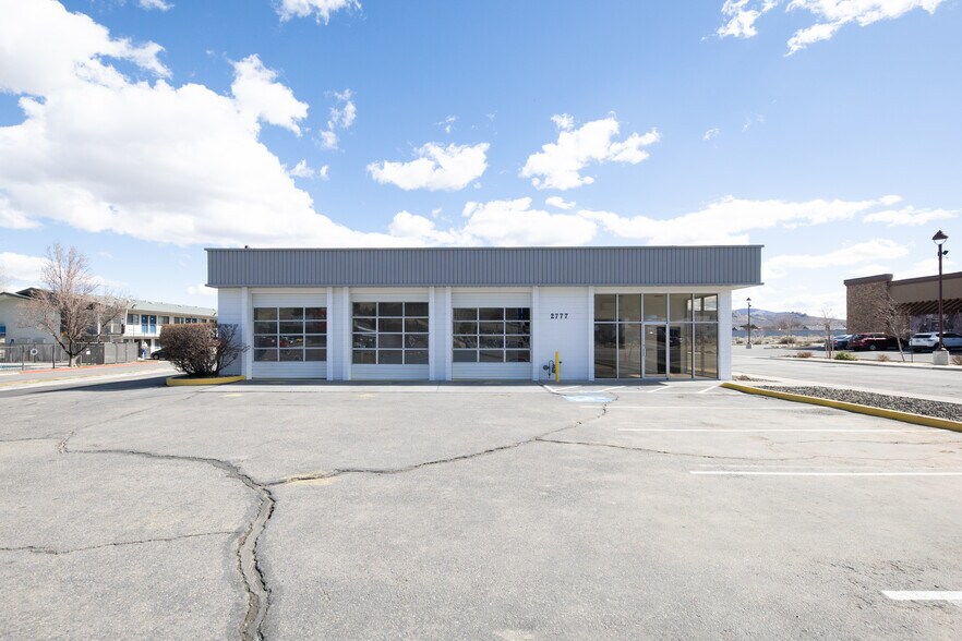 Primary Photo Of 2777 S Carson St, Carson City Auto Repair For Lease