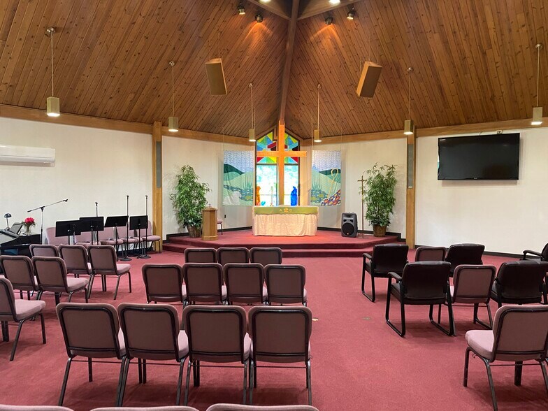 More Photos Of 46001 Warren Rd, Canton Township Religious Facility For Lease