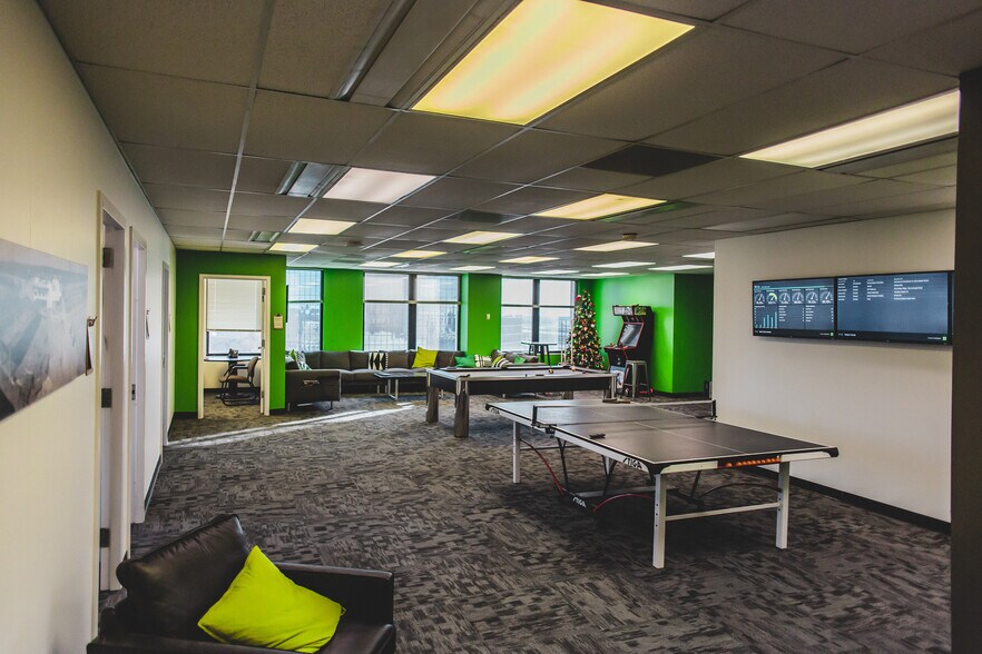 More Photos Of W 3rd St, Winston-Salem Office For Sale
