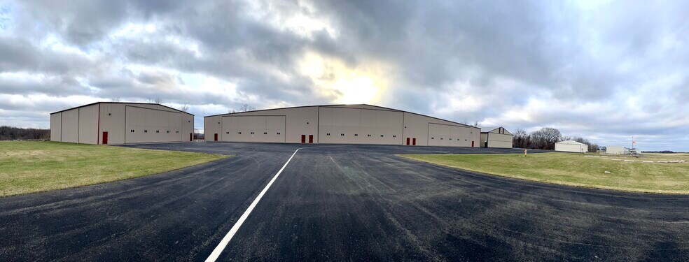 More Photos Of 600 Airport Rd, Wintersville Airplane Hangar For Lease