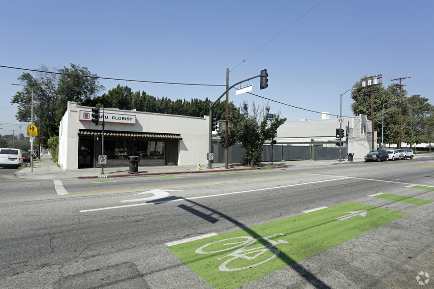 Primary Photo Of 2826-2828 E 1st St, Los Angeles Warehouse For Sale