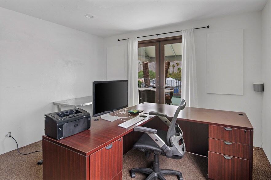 More Photos Of 51370 Avenida Bermudas, La Quinta Office Residential For Sale