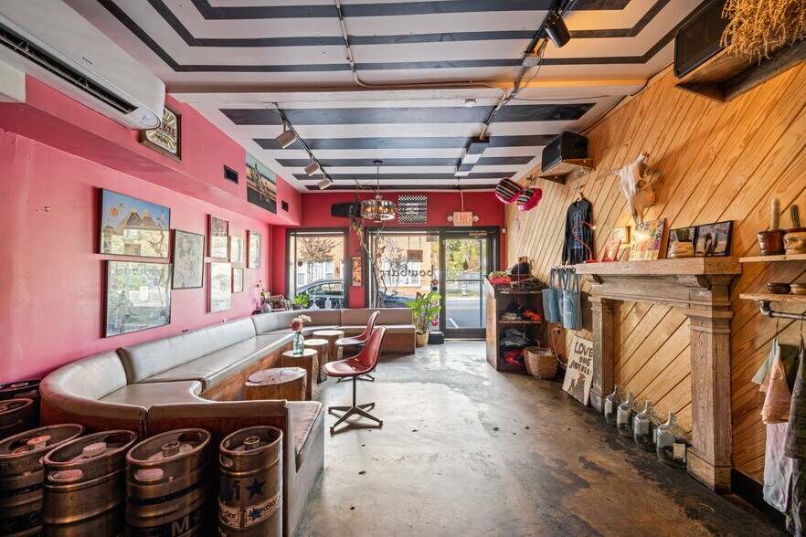 More Photos Of 705 W Rosemary St, Chapel Hill Storefront For Sale