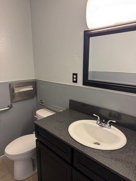 More Photos Of 14000 Rosecrans Ave, Santa Fe Springs Warehouse For Lease