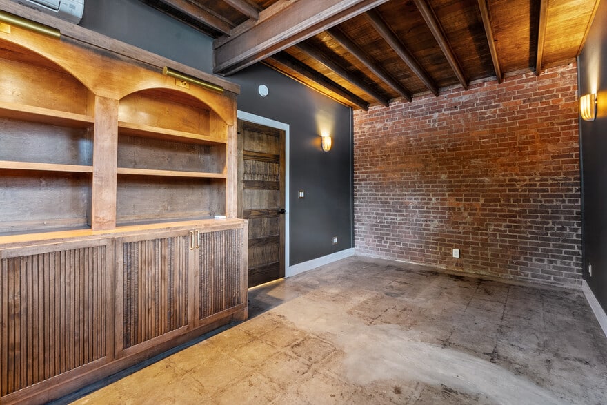 More Photos Of 1520 Broadway St, Little Rock Multifamily For Sale