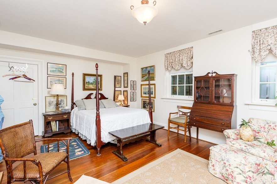 More Photos Of 11441 Grub Hill Church Rd, Amelia Court House Hospitality For Sale