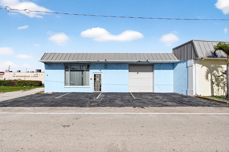 More Photos Of 321 N Railroad Ave, Boynton Beach Unknown For Lease