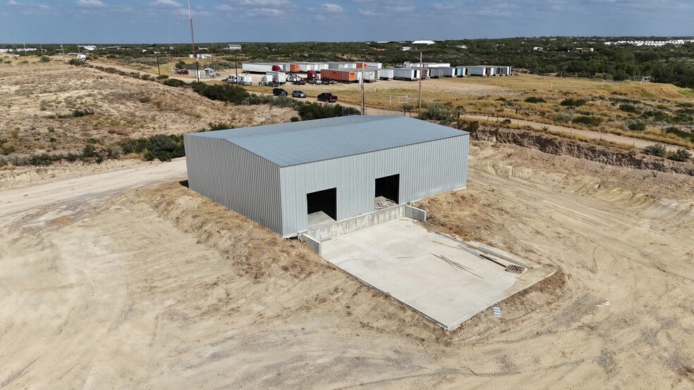 More Photos Of 311 Chicote Rd, Laredo Industrial For Sale