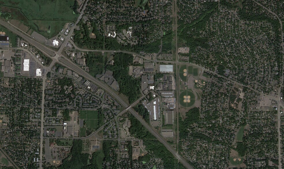 Primary Photo Of 11670 Eagle St, Coon Rapids Manufacturing For Lease