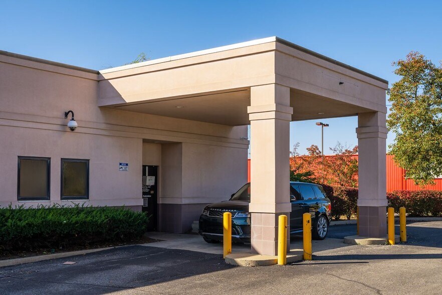 More Photos Of 6500 Preston Hwy, Louisville Medical For Lease