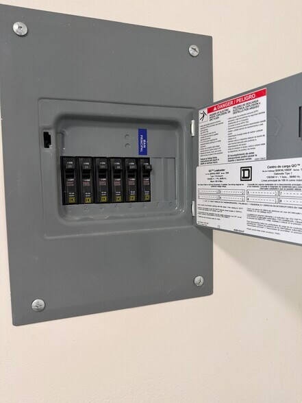 More Photos Of 1020 Broad Ave, Wilmington Apartments For Sale