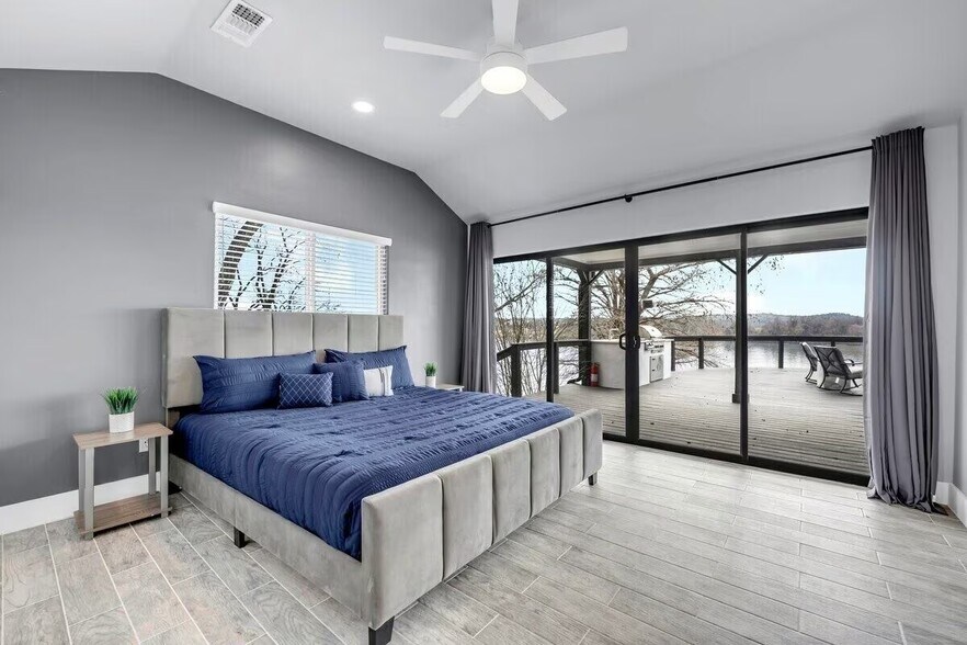 More Photos Of 3120 River Oaks Dr, Kingsland Specialty For Sale