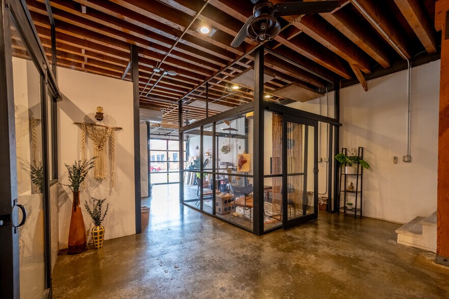 More Photos Of 215-217 Arena St, El Segundo Loft Creative Space For Lease