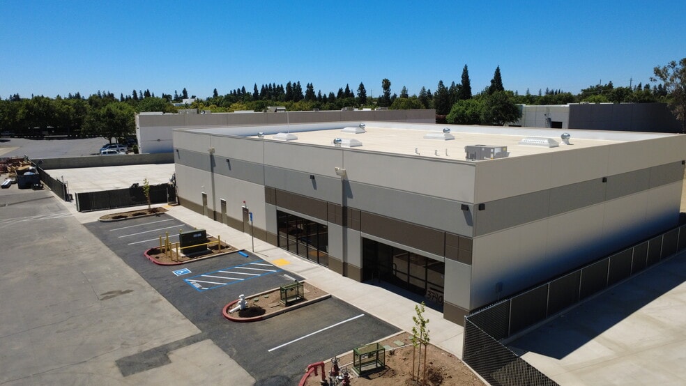 Primary Photo Of 3740 Happy Ln, Sacramento Warehouse For Lease