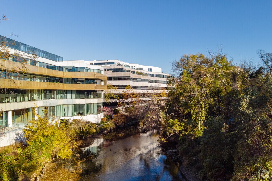More Photos Of 2900 K St NW, Washington Office For Sale