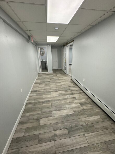 More Photos Of 440 Ridge Rd, Lyndhurst Apartments For Lease