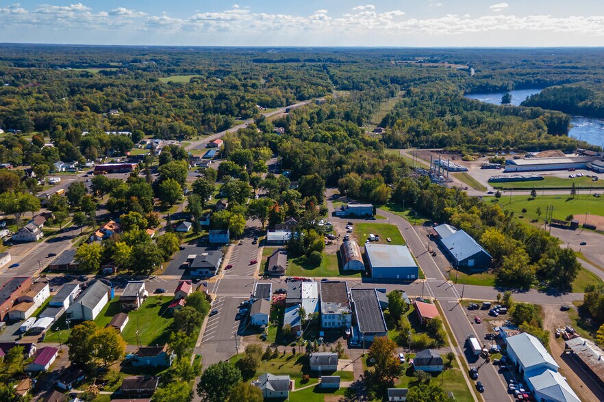 More Photos Of 116 Main St, Cornell Bar For Sale