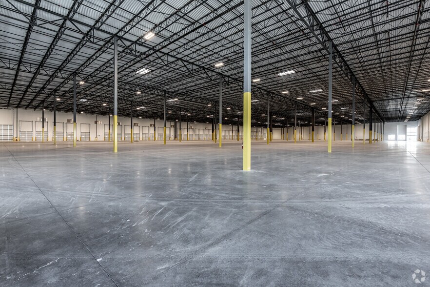 More Photos Of 3210 N Central Expy, McKinney Unknown For Lease