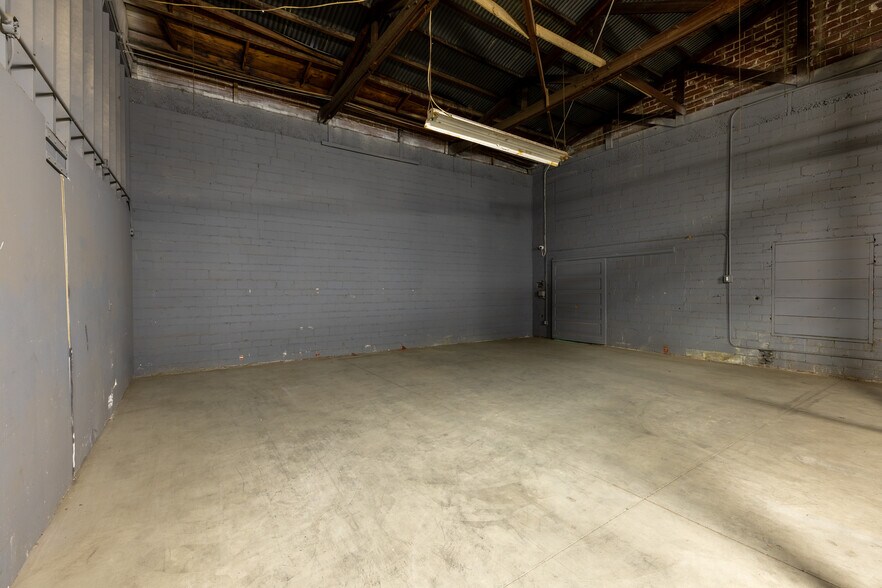 More Photos Of 460 S K St, Tulare Freestanding For Sale