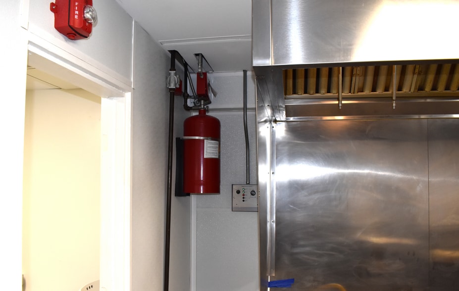 More Photos Of 80820 Main St, Memphis Storefront For Sale