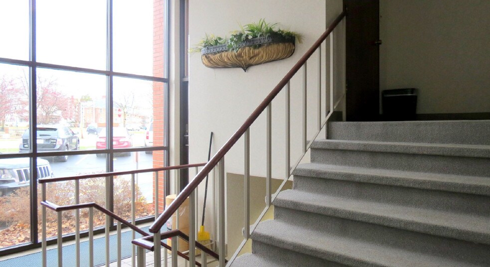 More Photos Of 414 S Jefferson St, Green Bay Office For Sale