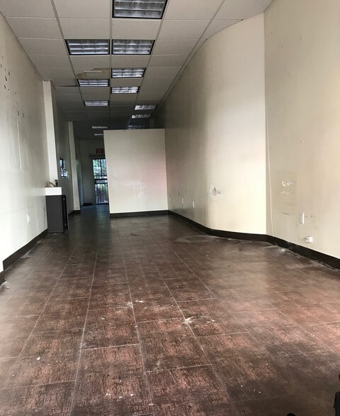 More Photos Of 685 Manhattan Ave, Brooklyn Storefront Retail Residential For Lease