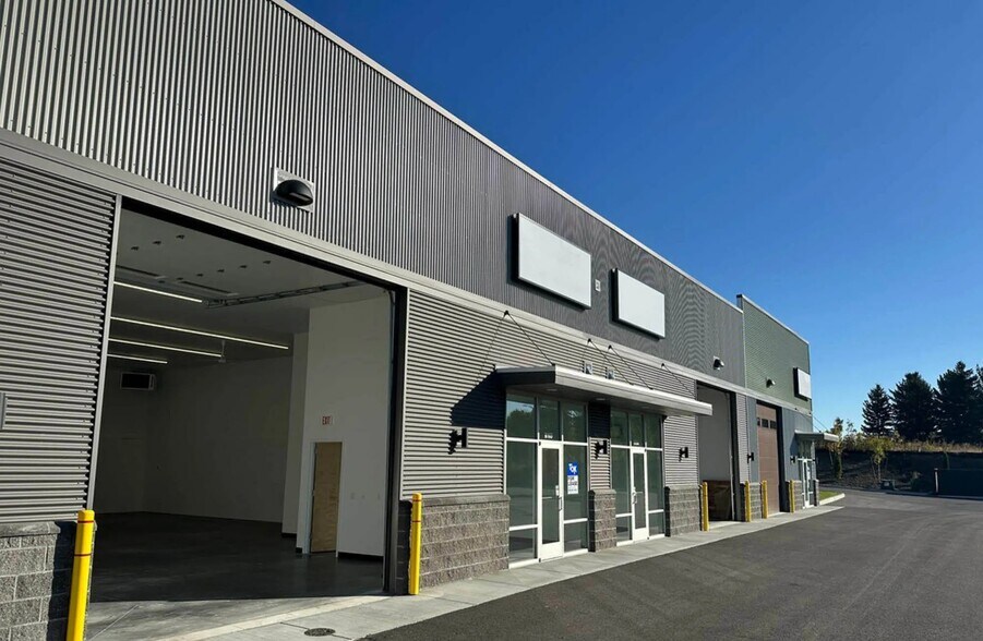 More Photos Of 4129 E Early Dawn Ave, Post Falls Flex For Lease