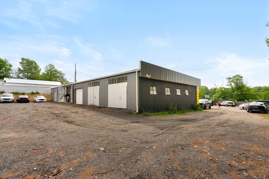 More Photos Of 860 W Main St, Spartanburg Flex For Sale