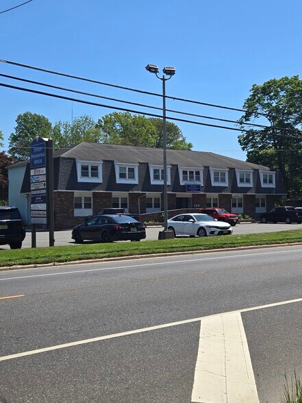 More Photos Of 199 N Woodbury Rd, Pitman Office For Lease