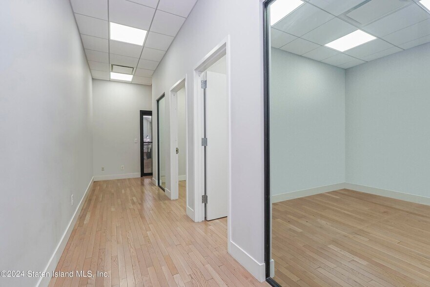 More Photos Of 144 Mcclean Ave, Staten Island Office For Lease